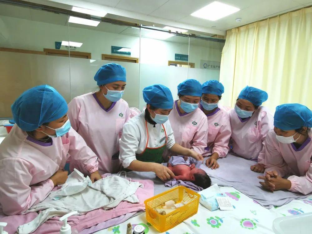 息县妇婴监护型护送